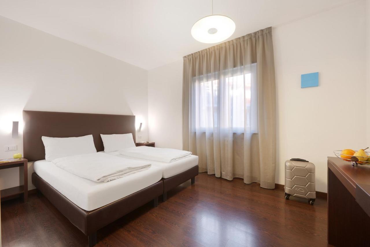 Hotel Asterix ボルツァーノ エクステリア 写真