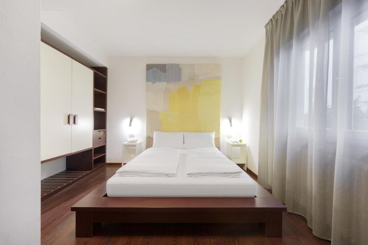 Hotel Asterix ボルツァーノ エクステリア 写真